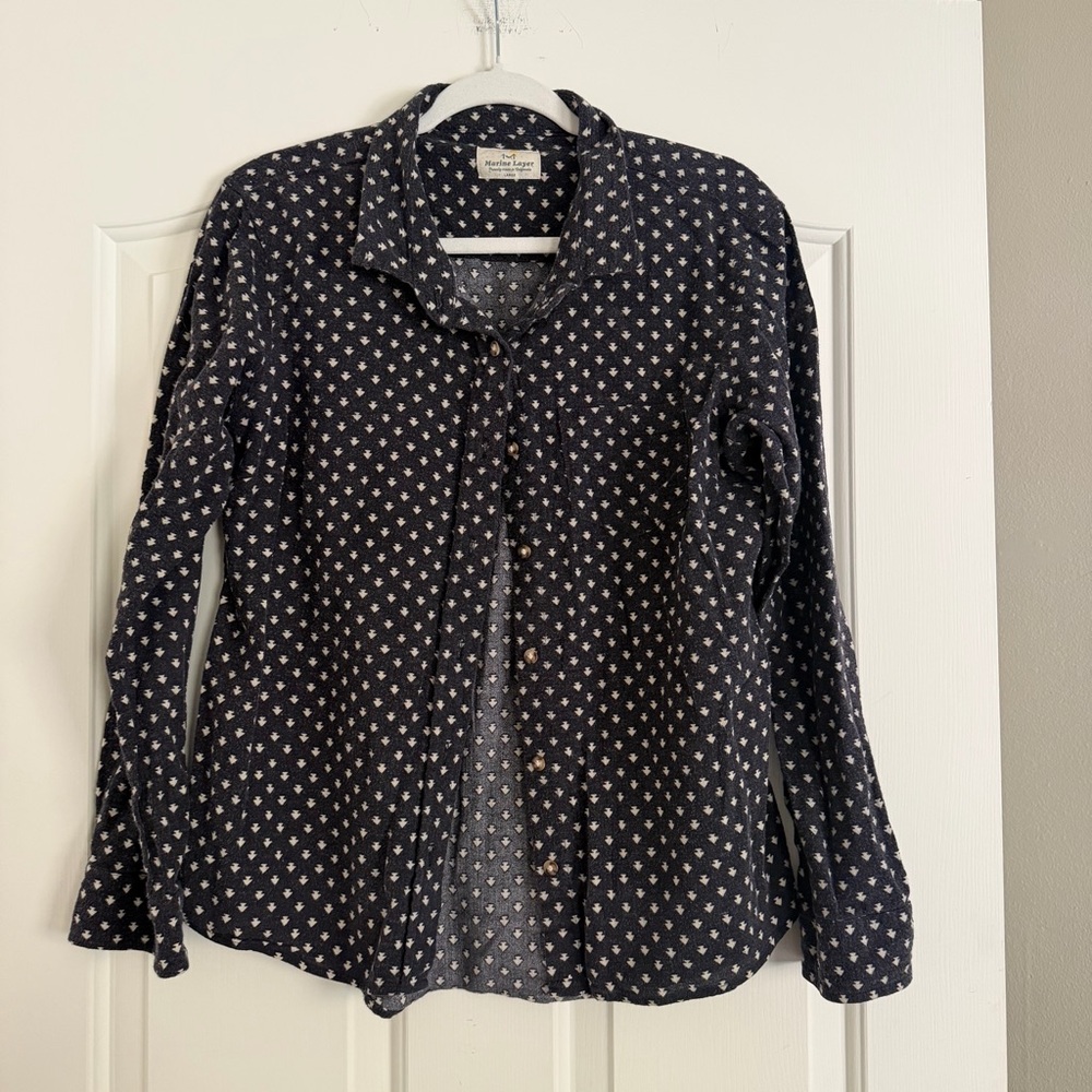 Marine Layer Arrow Print Button-Up Shirt – Size L